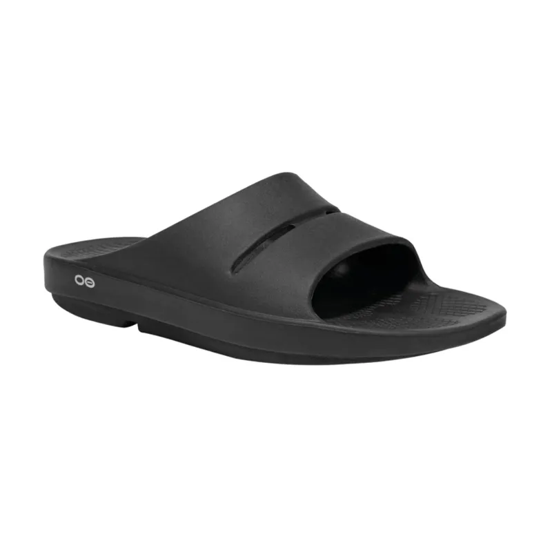 Oofos Ooahh Sandals in Black
